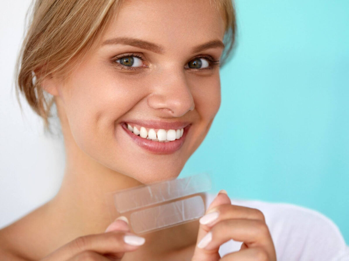 Top 7 Foods That Naturally Whiten Your Teeth